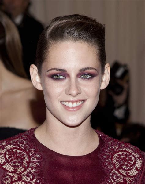 Kristen Stewart 2013 Met Gala At The Metropolitan Museum Of Art 06