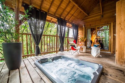 Réservation Cabane dans les arbres en Corrèze Cabane Spa Cyprès si Haut