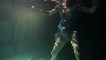 Big Bouncing Tits Underwater In The Pool