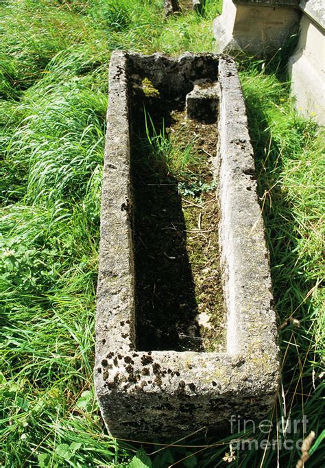 Medieval Stone Coffin Photograph by John Howard/science Photo Library