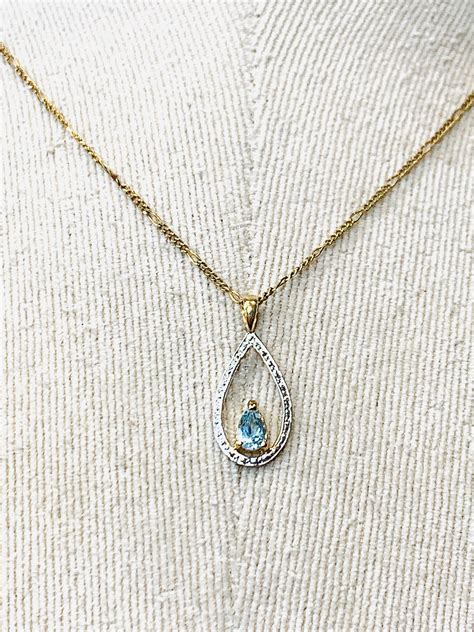 Stunning Vintage Ct Gold Aquamarine Pendant