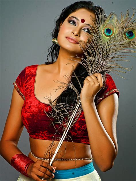 Arundhati Hot HD Wallpapers HIGH RESOLUTION PICTURES