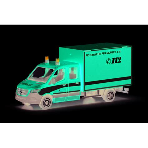 Herpa 097789 MB Sprinter 18 Doka Koffer Feuerwehr Frankfurt Main Maß