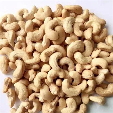 Whole Cashew Nuts Kaju Packet Packaging Size 20 Kg At Rs 500 Kg In