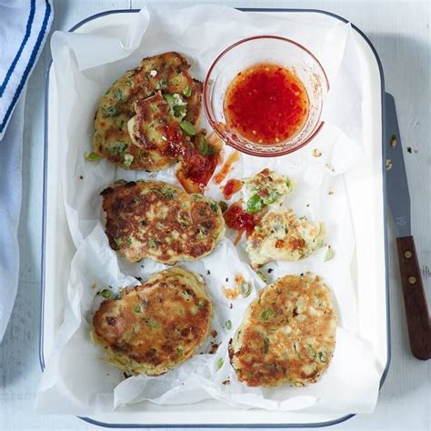 Broad bean fritters recipe / Riverford