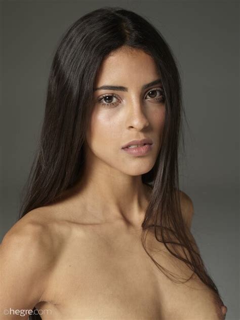 Amateur Girl Clau Nude 01 14000px Porn Pic