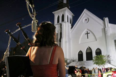 The Most Moving Images From The Charleston Church Shooting Aftermath