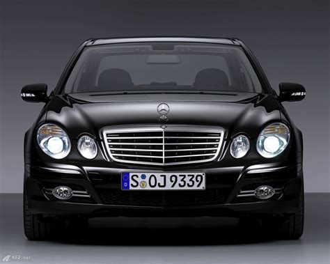 Mercedes Benz E Klasse Bilder Limousine Der Extraklasse