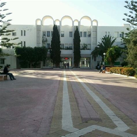 Faculté de Médecine de Monastir FMM 113 visiteurs