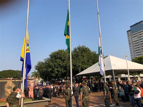 Dia da Independência tem cerimônia de hasteamento de bandeiras em Umuarama