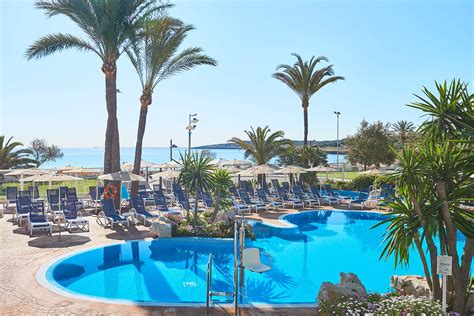 Hipotels Hipocampo Playa In Cala Millor Majorca Loveholidays