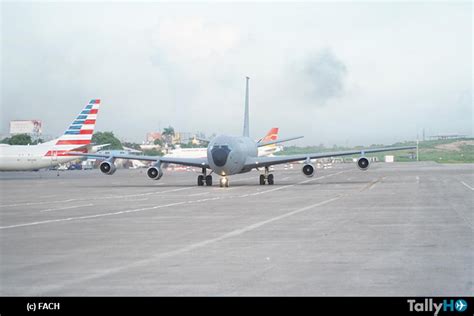 FACH desplegó un KC 135E con ayuda humanitaria a Haití