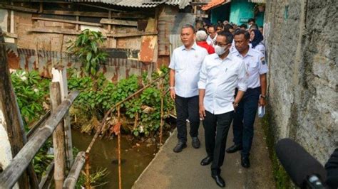 Cari Solusi Banjir Jakarta Heru Blusukan Bareng Wali Kota Jaksel