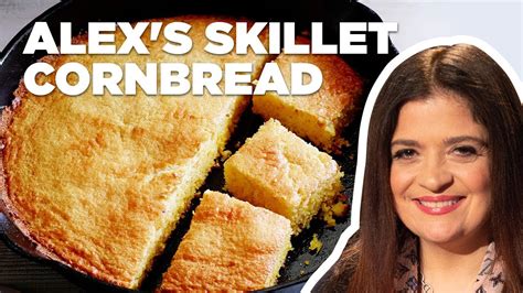 Alex Guarnaschelli Makes Cast Iron Skillet Cornbread Alexs Day Off Food Network Youtube