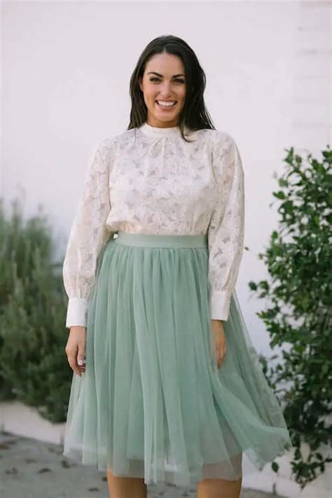 Best Shirts To Wear With Tulle Skirt Outfits And Style Tips