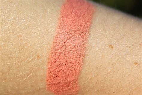 Nyx Matte Lipstick In Nude Volleysparkle