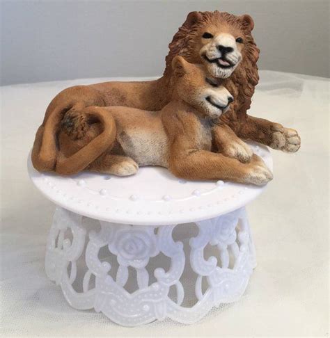 Lion Wedding Cake Topper This Cake Topper Will Look Amazing On The Top