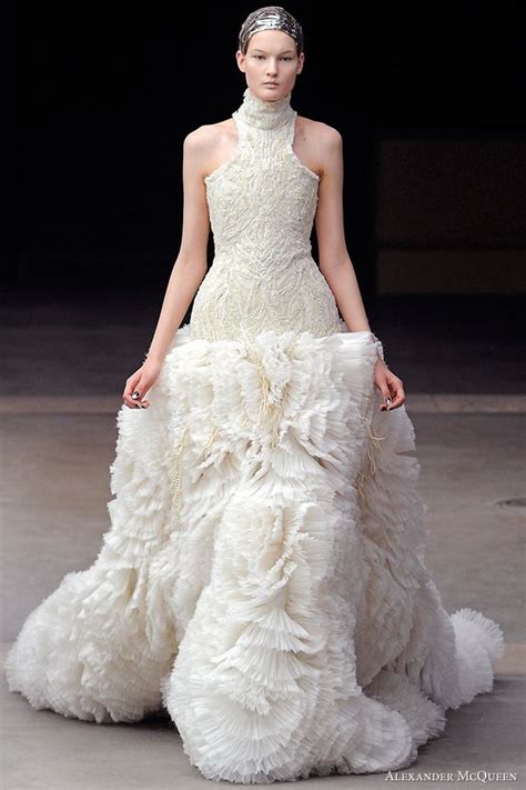 Alexander McQueen Fall Winter 2011 Collection Wedding Inspirasi