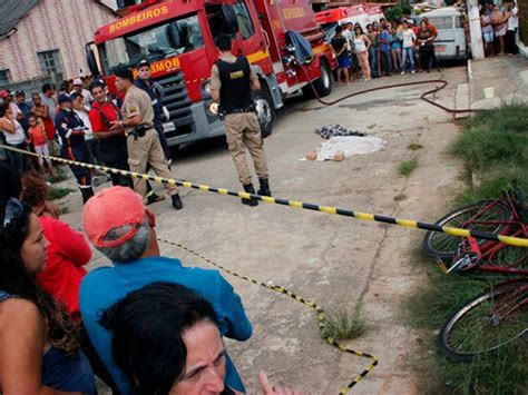 Tragédia em Barroso MG Quatro crianças morrem em incêndio