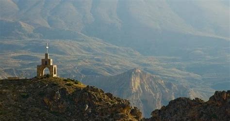 La Wadi Qadisha La Vallée Sainte Et La Forêt Des Cèdres De Dieu