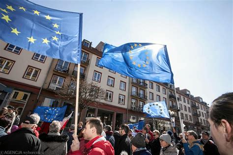 Donald Tusk Wzywa Na Protest W Obronie Polski W Unii Europejskiej