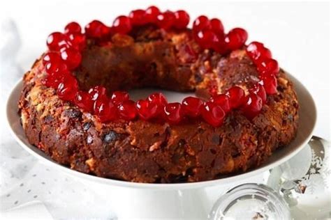 Chilled Fruit Salad And Nut Christmas Cake