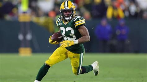 Packers Aaron Jones Evolves As A Leader Receiver As Green Bay Enters