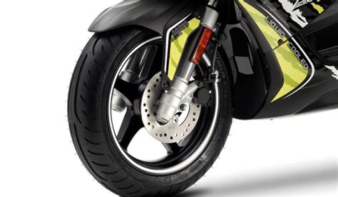 Ficha T Cnica De La Yamaha Aerox R Naked Masmoto Es