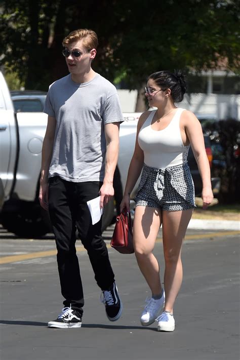 Ariel Winter Leggy Busty Hot Celebs Home