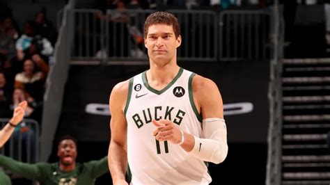 Nba Defensive Player Of The Year Odds 2023 Brook Lopez The Favorite Over Jaren Jackson Jr