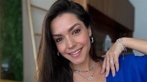 Thaís Fersoza faz festa antecipada de Natal pros filhos na mansão