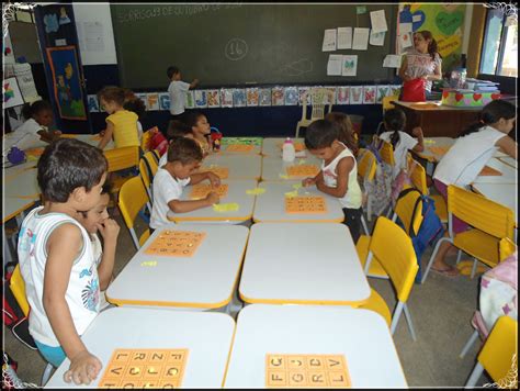 Escola Municipal Jardim Amazônia BRINCAR NO APRENDER