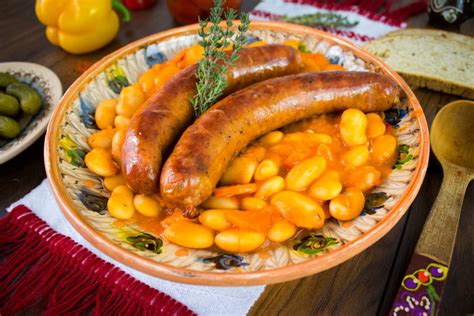 White Bean Stew with Sausages – Delicious Romania