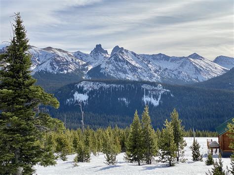 Things to do in Cooke City, Montana in Winter - Yellowstone Trips