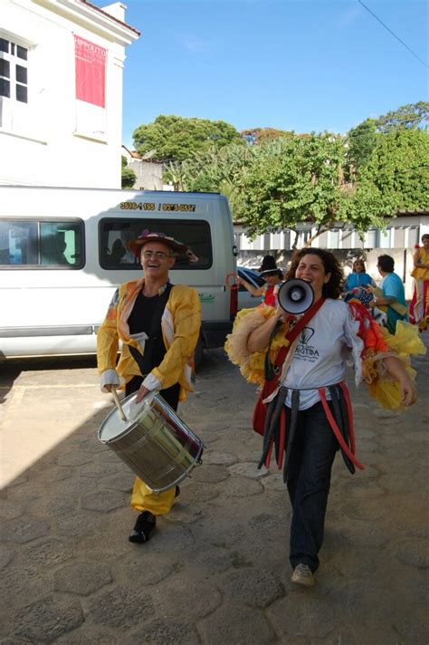 A linguagem estética do Teatro de Rua Grupo de Teatro Rerigtiba