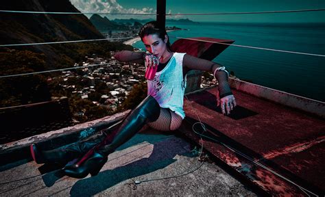 Cleo Pires Sensualiza Em Editorial Exclusivo Para Seu Site Pessoal