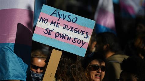 Alrededor De Mil Personas Se Manifiestan En Madrid Contra Los Recortes