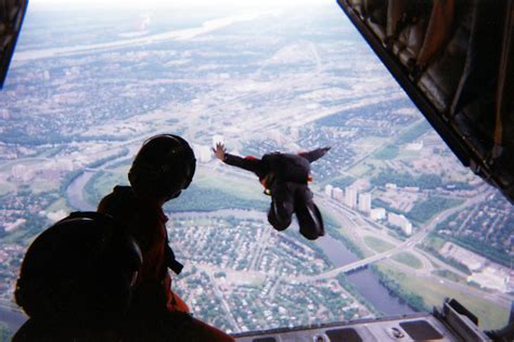 Skyhawk 2 Free Photo Download | FreeImages