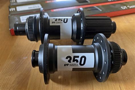 Dt Swiss Road Hubs Bring Lighter Faster Star Ratchet Performance