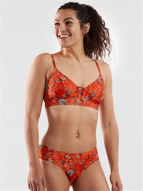 Hot Sexy Nasim Zehra Bikini Pics