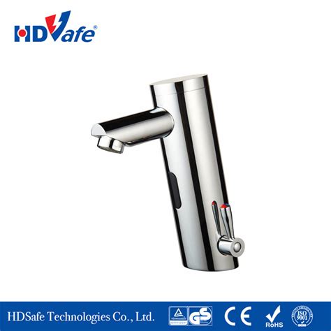 Faucet Automatic Hands Touch Water Saving Inductive Hot Cold Mixer Water Tap Battery Power Wash