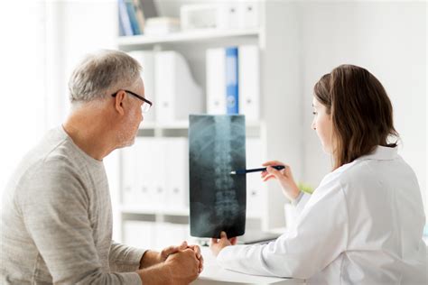 Spine Injuries: How to Get Back to the Gym in 6 Easy Steps | Gym Junkies