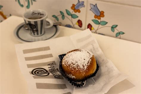 Probiere Fiocchi Di Neve In Der Pasticceria Poppella Reisevergn Gen