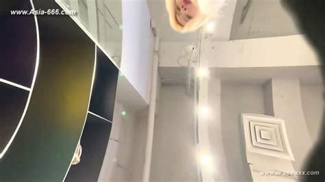 Peeping Chinese Amateur Upskirt 142