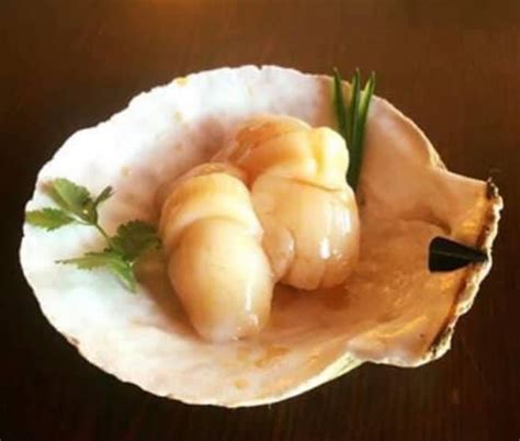 Scallop Hotate Nigiri Sushi In Its Own Shell Lonely Japan