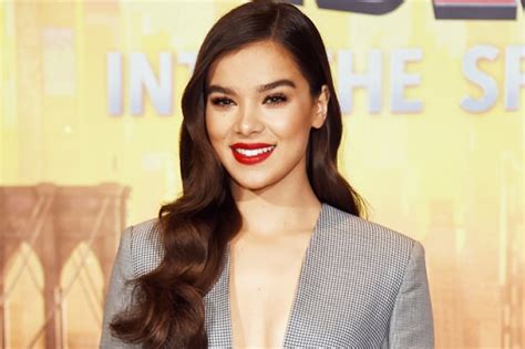 Hailee Steinfeld Net Worth: Name, Age, Controversy, Career