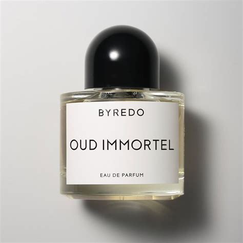 12 Best Oud Perfumes That Are Sure To Turn Heads Who What Wear