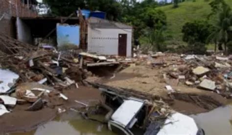 Ajuda Para Reconstruir Minha Casa Que Foi Destruída Pela Enchente