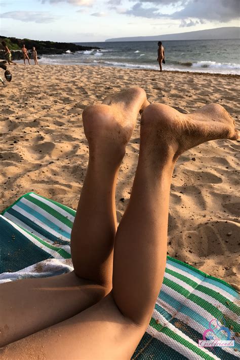 Amateur Girlfriend Jill Kassidy Poses In Her Hot Outfits Naked In A Solo Coedcherry