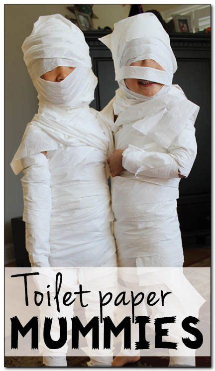 Toilet Paper Mummies Activity Idée Halloween Jeux Halloween Anniversaire Halloween